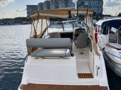 Bayliner Ciera – Zeyport’ta Teknede Konaklama
